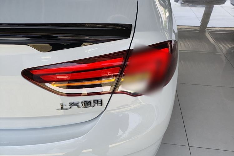 Used Buick Regal 2025 Model 28T Long-Range Enjoyment Edition Right Rear Taillight