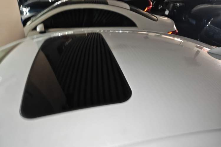 Used Buick Regal 2025 Model 28T Long-Range Enjoyment Edition Roof