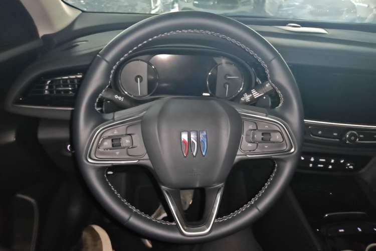 Used Buick Regal 2025 Model 28T Long-Range Enjoyment Edition Steering Wheel