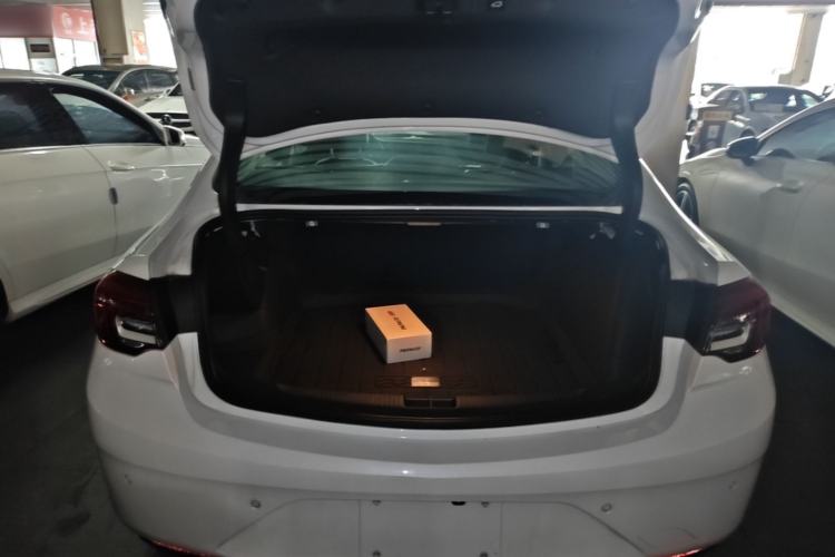 Used Buick Regal 2025 Model 28T Long-Range Enjoyment Edition Trunk