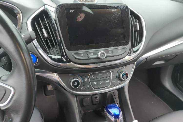 Used Buick VELITE 5 2017 Urban Extended-Range Model Audio And AC Panel