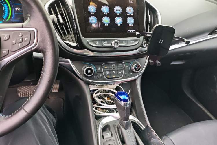 Used Buick VELITE 5 2017 Urban Extended-Range Model Audio And AC Panel