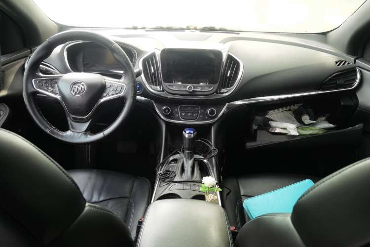 Used Buick VELITE 5 2017 Urban Extended-Range Model Center Console