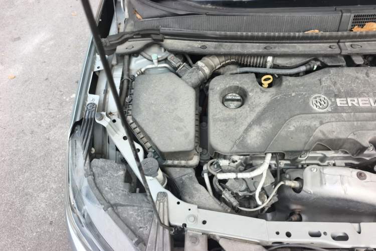 Used Buick VELITE 5 2017 Stylish Extended-Range Model Engine Bay Right