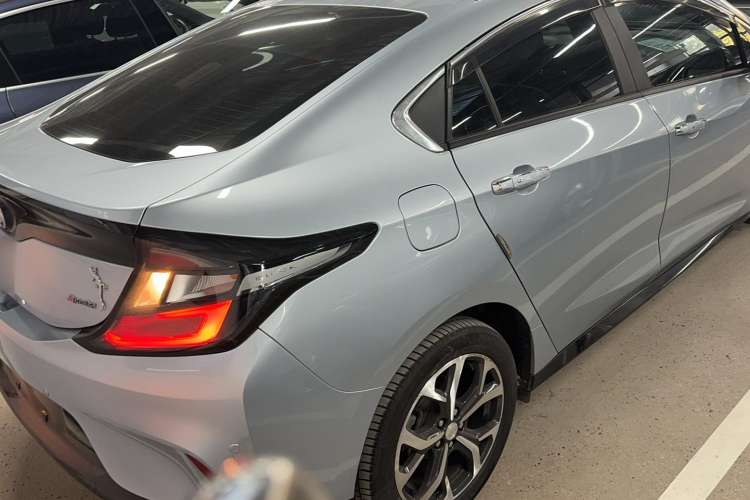 Used Buick VELITE 5 2017 Urban Extended-Range Model Exterior 3