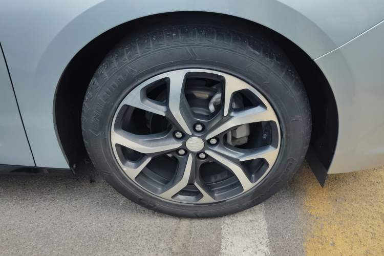 Used Buick VELITE 5 2017 Urban Extended-Range Model Exterior 7