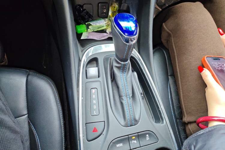 Used Buick VELITE 5 2017 Urban Extended-Range Model Gear Lever