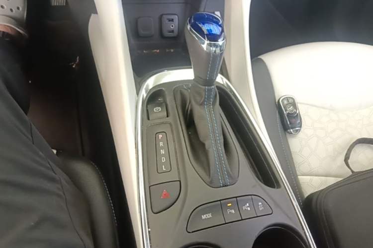 Used Buick VELITE 5 2017 Stylish Extended-Range Model Gear Lever