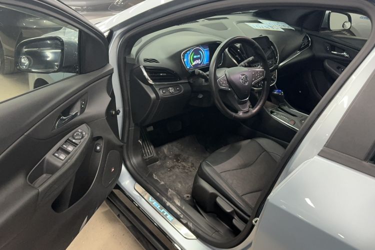 Used Buick VELITE 5 2017 Urban Extended-Range Model Interior 2