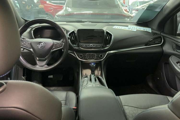 Used Buick VELITE 5 2017 Urban Extended-Range Model Interior 3
