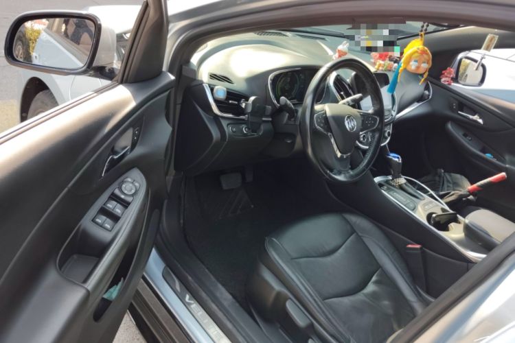 Used Buick VELITE 5 2017 Urban Extended-Range Model Interior 3