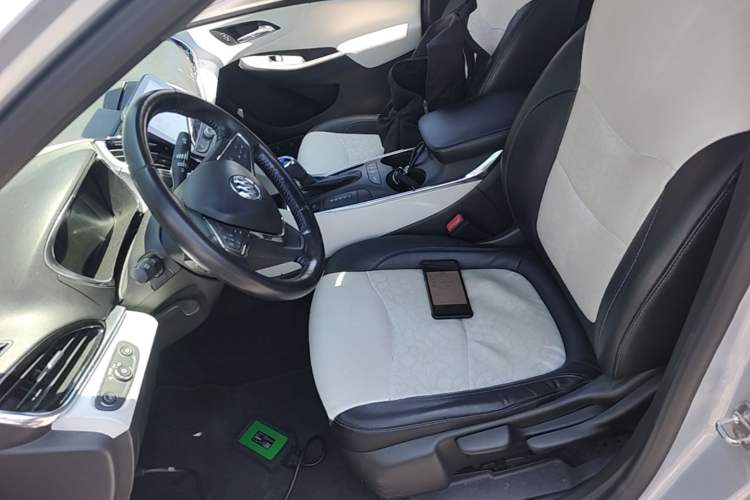 Used Buick VELITE 5 2017 Stylish Extended-Range Model Left Front Seat