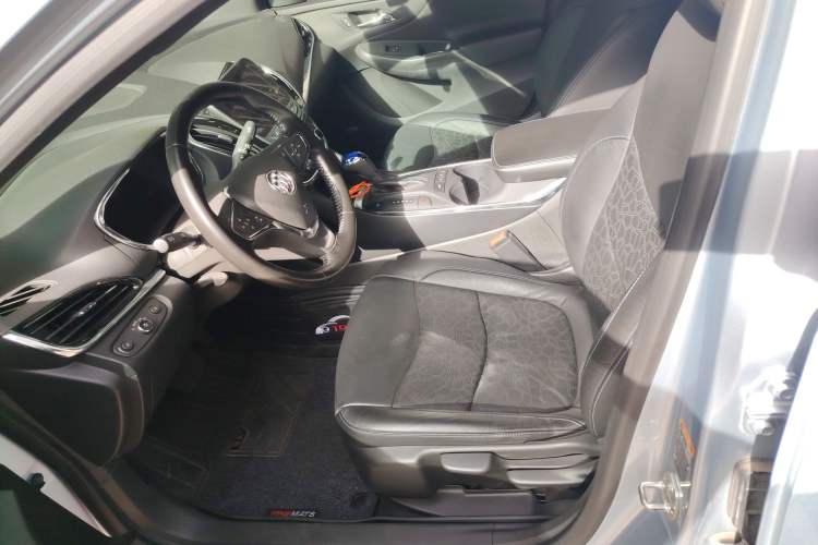 Used Buick VELITE 5 2017 Stylish Extended-Range Model Left Front Seat