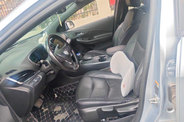 Used Buick VELITE 5 2017 Urban Extended-Range Model Left Front Seat