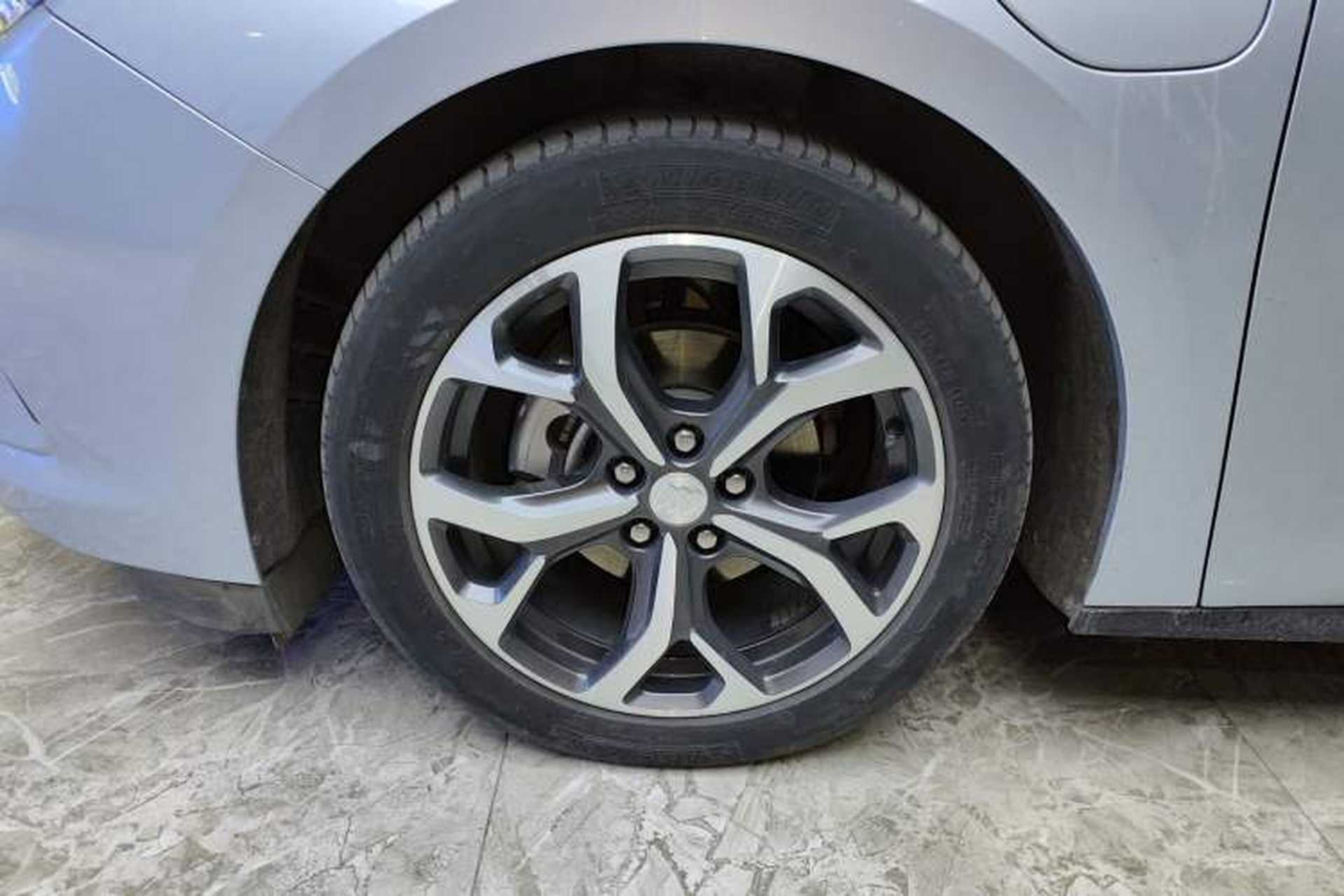 Used Buick VELITE 5 2017 Urban Extended-Range Model Left Front Wheel Hub
