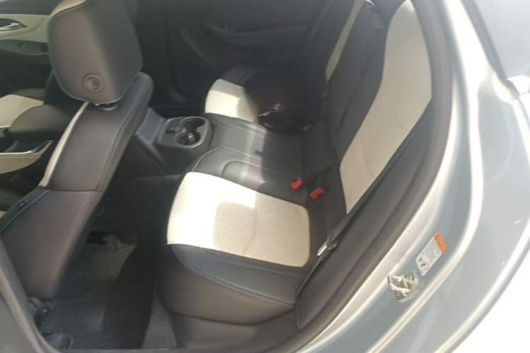 Used Buick VELITE 5 2017 Stylish Extended-Range Model Left Rear Seat