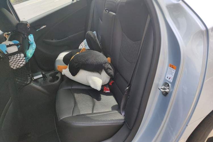 Used Buick VELITE 5 2017 Urban Extended-Range Model Left Rear Seat
