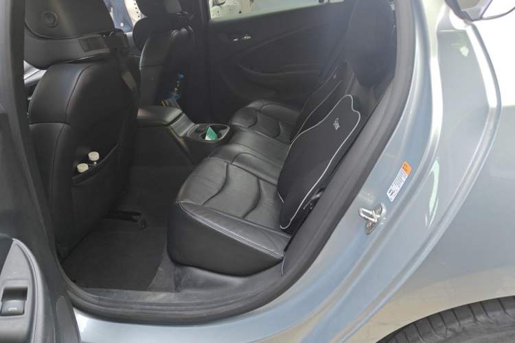 Used Buick VELITE 5 2017 Urban Extended-Range Model Left Rear Seat