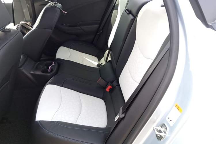 Used Buick VELITE 5 2017 Stylish Extended-Range Model Left Rear Seat