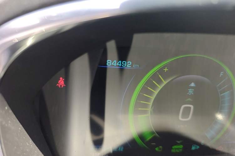 Used Buick VELITE 5 2017 Stylish Extended-Range Model Odometer Close Up