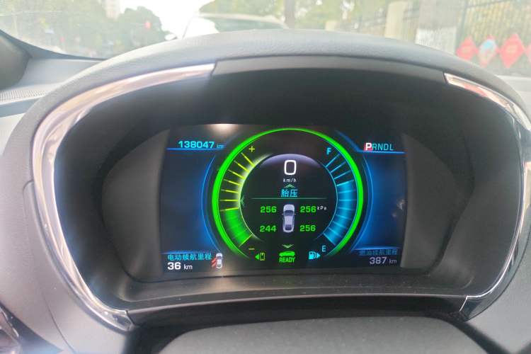 Used Buick VELITE 5 2017 Urban Extended-Range Model Odometer Close Up