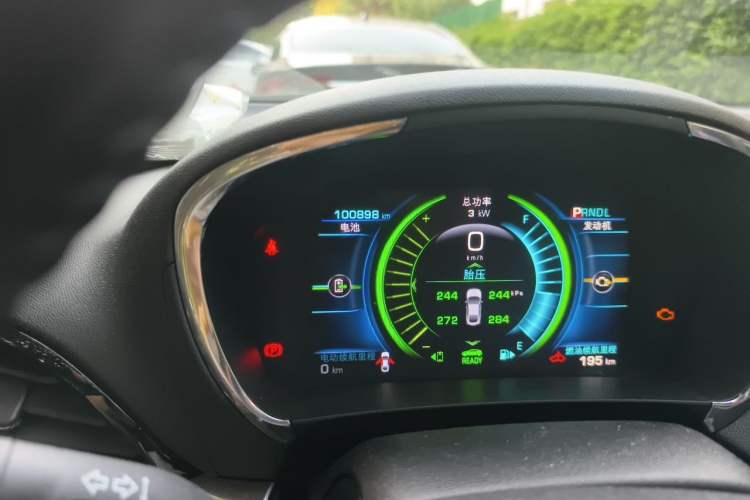 Used Buick VELITE 5 2017 Stylish Extended-Range Model Odometer Close Up