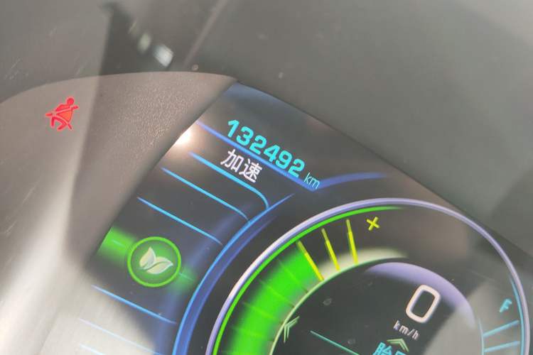 Used Buick VELITE 5 2017 Urban Extended-Range Model Odometer Close Up