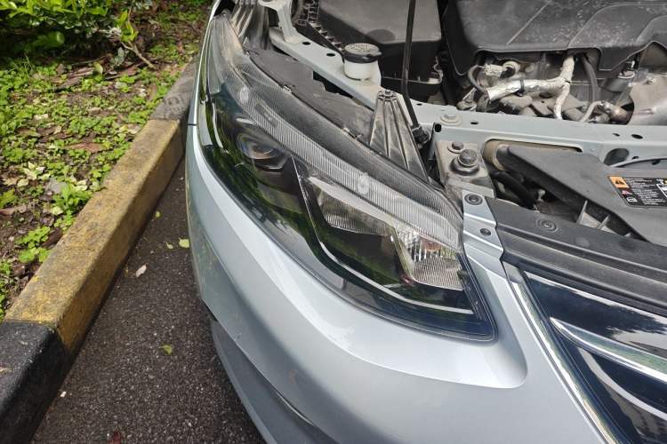 Used Buick VELITE 5 2017 Urban Extended-Range Model Right Front Headlight