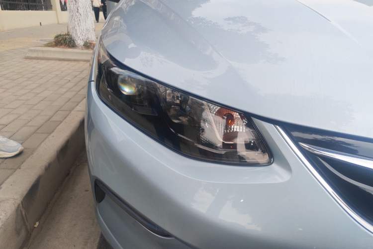 Used Buick VELITE 5 2017 Urban Extended-Range Model Right Front Headlight