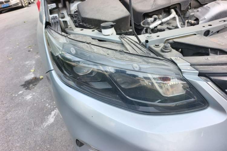 Used Buick VELITE 5 2017 Stylish Extended-Range Model Right Front Headlight