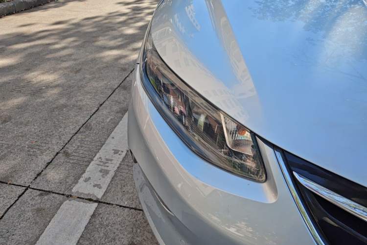 Used Buick VELITE 5 2017 Stylish Extended-Range Model Right Front Headlight