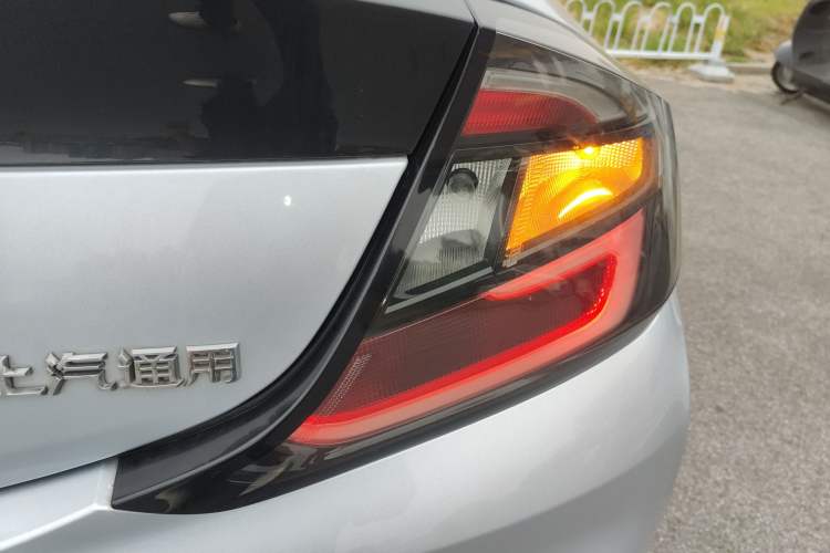 Used Buick VELITE 5 2017 Urban Extended-Range Model Right Rear Taillight