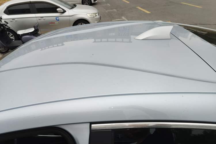 Used Buick VELITE 5 2017 Urban Extended-Range Model Roof
