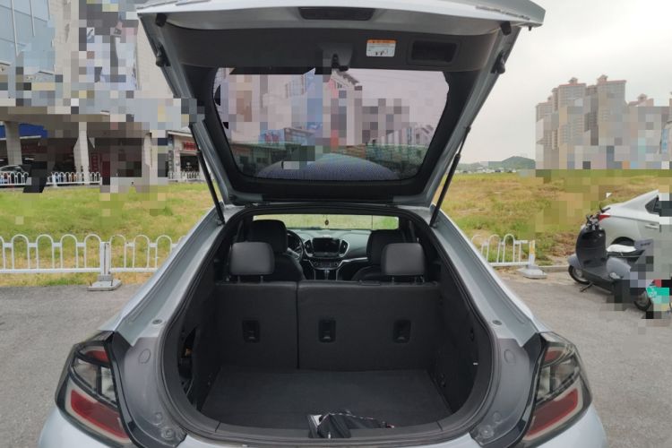 Used Buick VELITE 5 2017 Urban Extended-Range Model Trunk