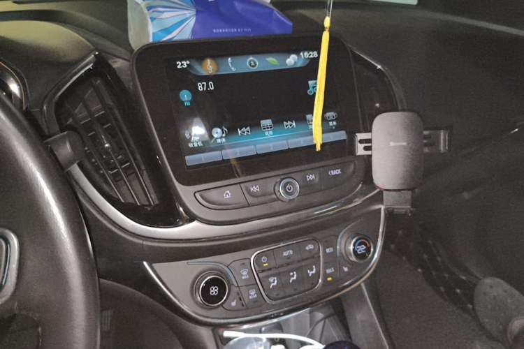 Used Buick VELITE 5 2017 Urban Extended-Range Model Audio And AC Panel