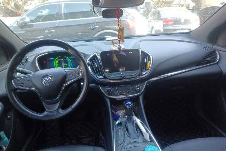 Used Buick VELITE 5 2017 Urban Extended-Range Model Center Console
