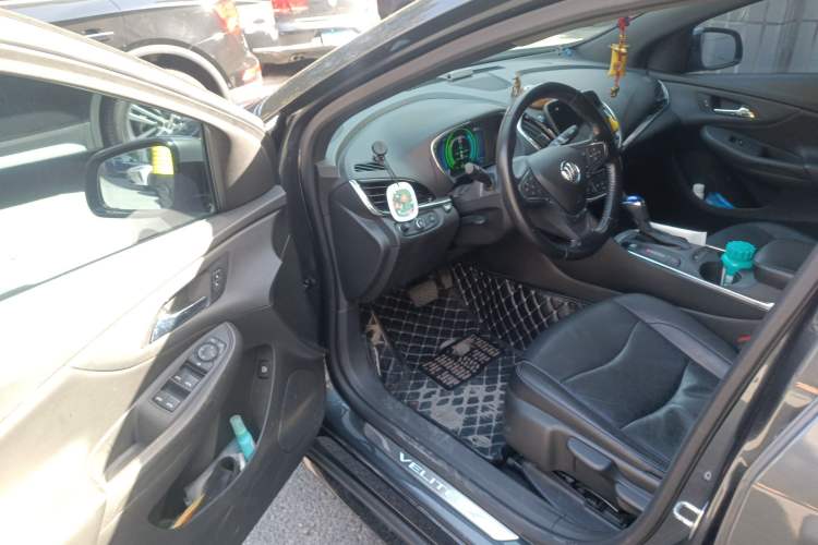 Used Buick VELITE 5 2017 Urban Extended-Range Model Driver Seat