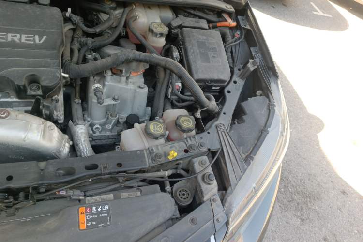 Used Buick VELITE 5 2017 Urban Extended-Range Model Engine Bay Left