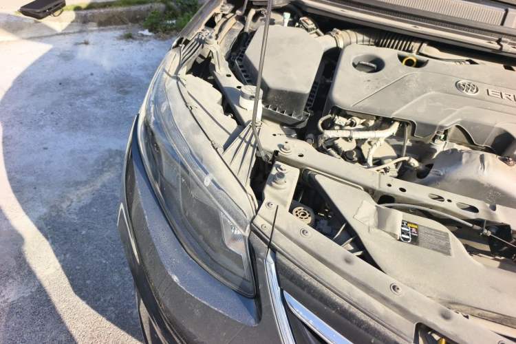 Used Buick VELITE 5 2017 Urban Extended-Range Model Engine Bay Right