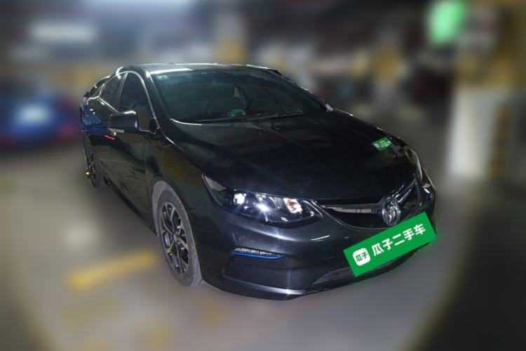 Used Buick VELITE 5 2017 Urban Extended-Range Model Front Right 45 Deg
