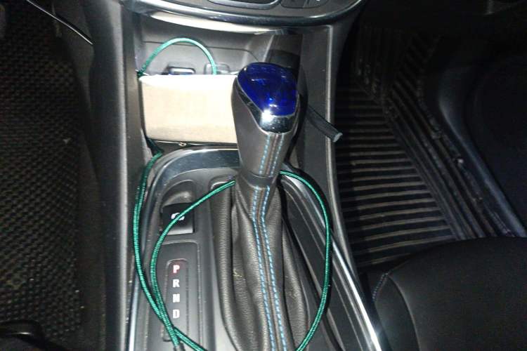 Used Buick VELITE 5 2017 Urban Extended-Range Model Gear Lever