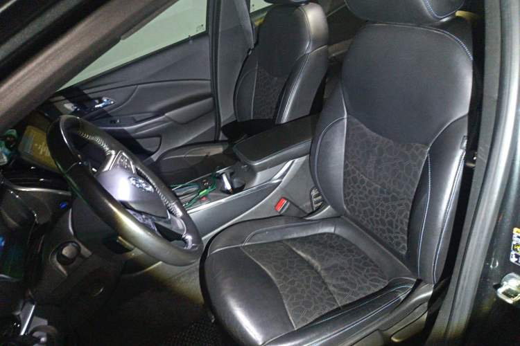 Used Buick VELITE 5 2017 Urban Extended-Range Model Left Front Seat