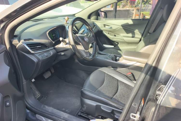 Used Buick VELITE 5 2017 Urban Extended-Range Model Left Front Seat