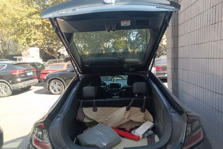 Used Buick VELITE 5 2017 Urban Extended-Range Model Trunk