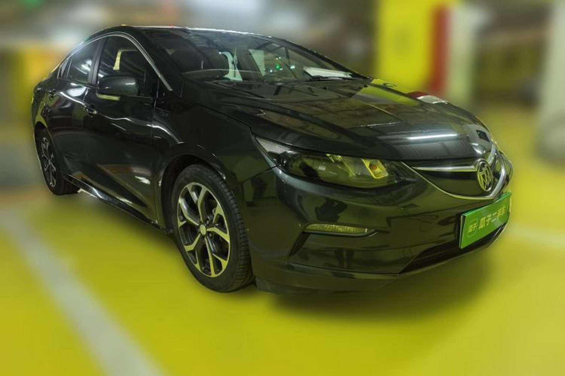 Used Buick VELITE 5 2017 Urban Extended-Range Model Front Right 45 Deg