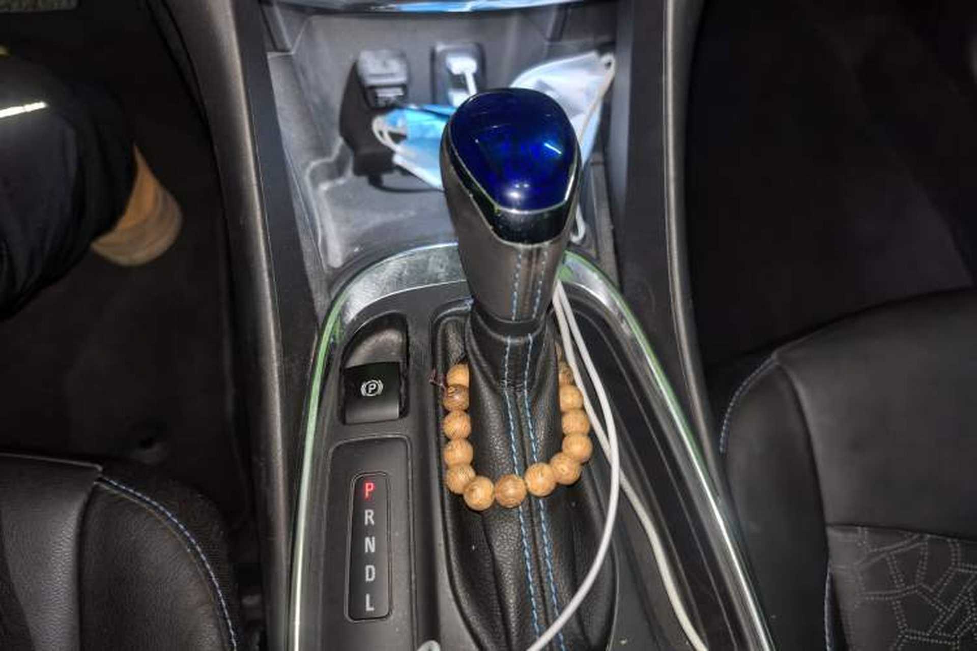 Used Buick VELITE 5 2017 Urban Extended-Range Model Gear Lever