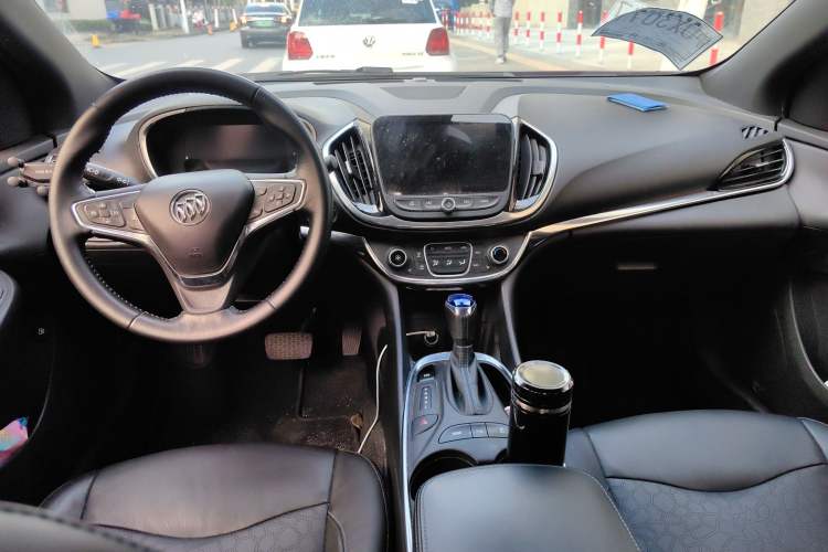 Used Buick VELITE 5 2017 Urban Extended-Range Model Center Console