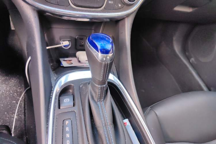 Used Buick VELITE 5 2017 Urban Extended-Range Model Gear Lever
