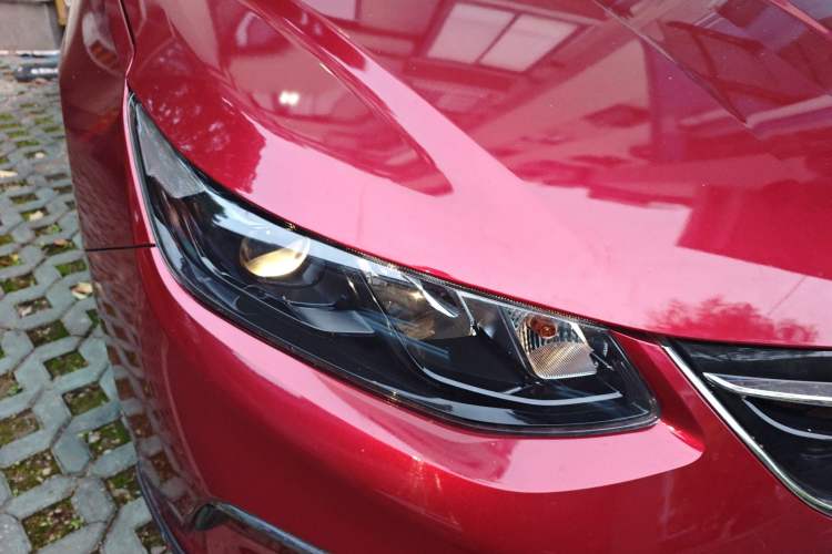 Used Buick VELITE 5 2017 Stylish Extended-Range Model Right Front Headlight