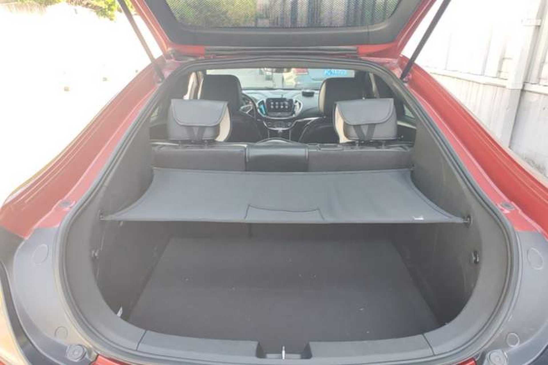 Used Buick VELITE 5 2017 Urban Extended-Range Model Trunk